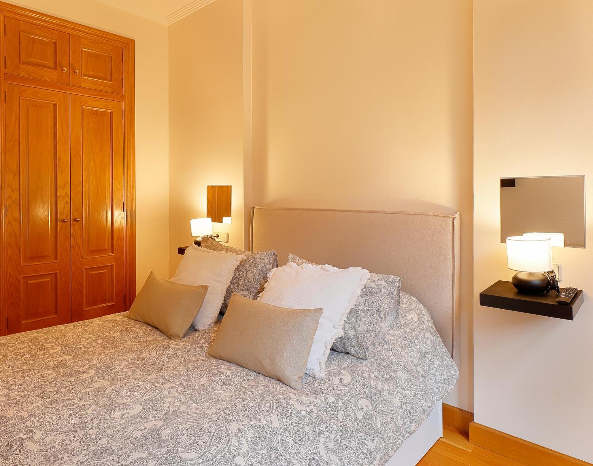 Casco Historico-Catedral Parking Incluido Apartment Oviedo Ngoại thất bức ảnh